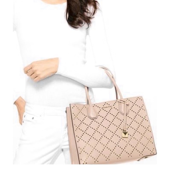 Michael Kors MERCER STUD & GROMMET LARGE CONVERTIBLE TOTE Pink Handbag - Picture 1 of 8